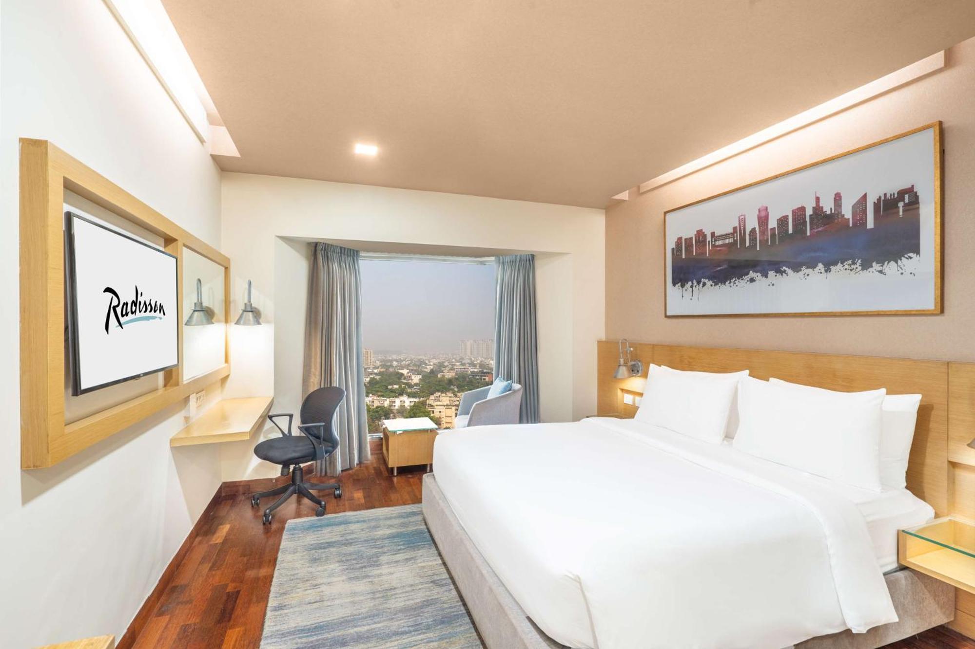 גורגאון Radisson Gurugram Sohna Road City Center מראה חיצוני תמונה