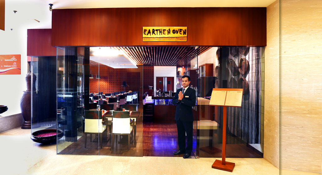 גורגאון Radisson Gurugram Sohna Road City Center מראה חיצוני תמונה