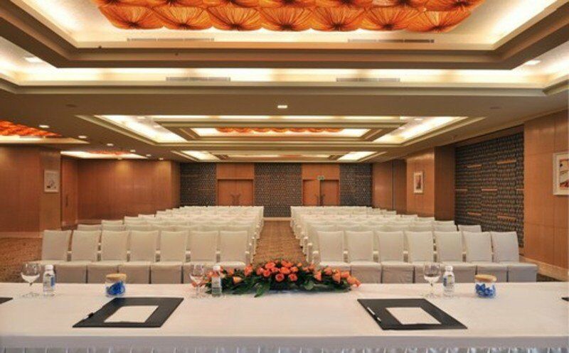 גורגאון Radisson Gurugram Sohna Road City Center מראה חיצוני תמונה